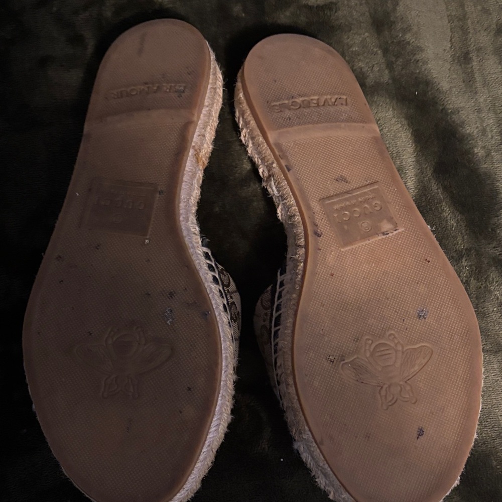 Gucci Beige and Brown Monogram Slide Sandals. Comes with original box & dust bag - Picture 4 of 10